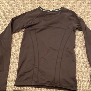 Black Ivivva longsleeve with thumb holes